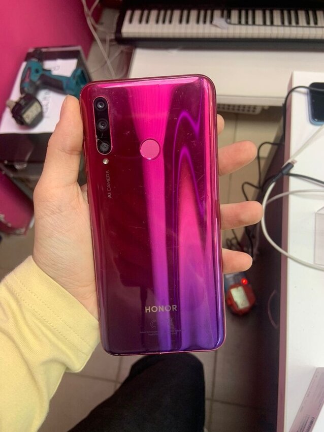Смартфон Honor 10i 4/128