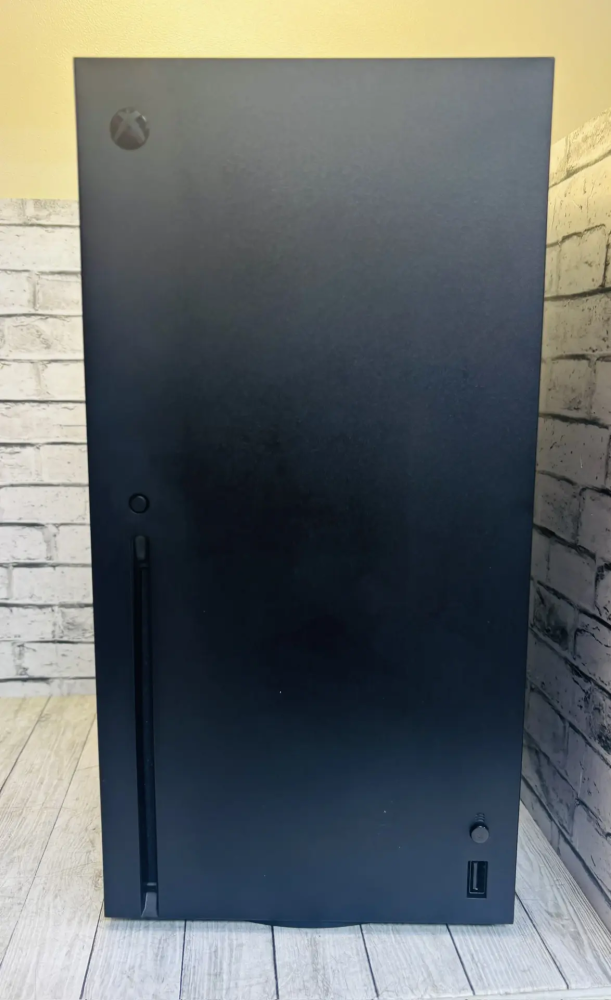 Игровая приставка XBOX Series X 1ТБ